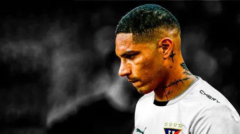 Hinchas de LDU se quejan con el plantel pues no le pasan la pelota a Paolo Guerrero