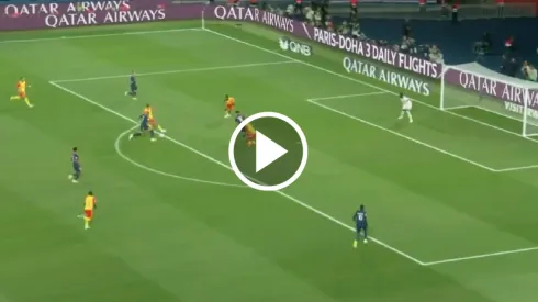 Mbappé recibió de Hernández y la clavó al ángulo
