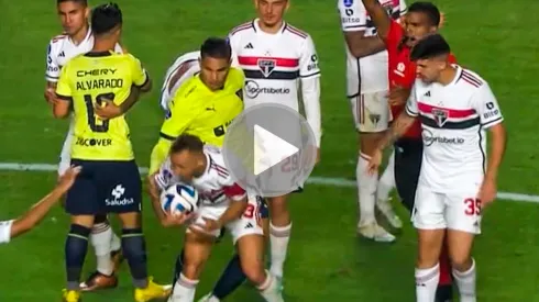 Hicieron enojar a Paolo Guerrero: delantero de Liga de Quito impuso respeto y salió en defensa de Alexander Alvarado