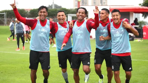 Juan Reynoso y la gran sorpresa en el once contra los guaraníes
