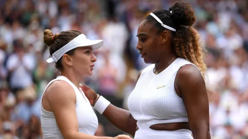 Serena Williams y Simona Halep en la final de Wimbledon 2019.

