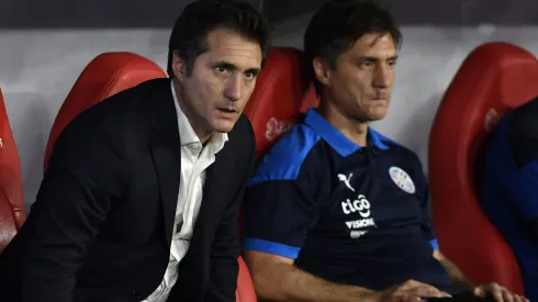 BARRANQUILLA, COLOMBIA – NOVEMBER 16: Guillermo Barros Schelotto head coach of Paraguay  during a match between Colombia and Paraguay as part of FIFA World Cup Qatar 2022 Qualifiers at Estadio Metropolitano on November 16, 2021 in Barranquilla, Colombia. (Photo by Gabriel Aponte/Getty Images)

