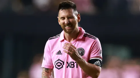 Martino tuvo que calmar a Messi tras el empate ante Nashville.