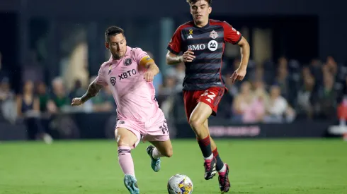 Messi tuvo que salir sorpresivamente antes del entretiempo.