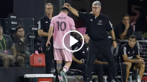 Messi no terminó el partido y tuvo que salir antes del entretiempo.