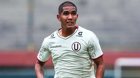 Universitario de Deportes y Roberto Siucho.