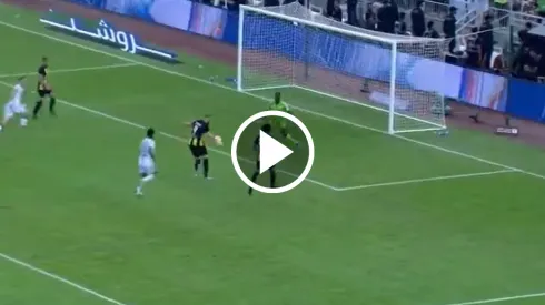Insólito gol errado de Karim Benzema, era el empate para Al-Ittihad
