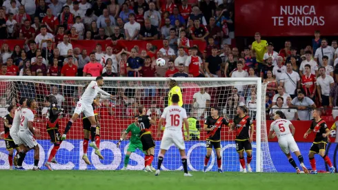 Yousef En-Nesyri desató la alegría en el Sánchez Pizjuán. 
