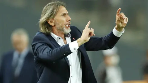 LIMA, PERU – FEBRUARY 01: Ricardo Gareca coach of Peru gestures during a match between Peru and Ecuador as part of FIFA World Cup Qatar 2022 Qualifiers at National Stadium on February 01, 2022 in Lima, Peru. (Photo by Daniel Apuy/Getty Images)
