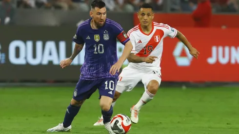LIMA, PERU - OCTOBER 17: Lionel Messi of Argentina drives the ball during a FIFA World Cup 2026 Qualifier match between Peru and Argentina at Estadio Nacional de Lima on October 17, 2023 in Lima, Peru. (Photo by Leonardo Fernandez/Getty Images)