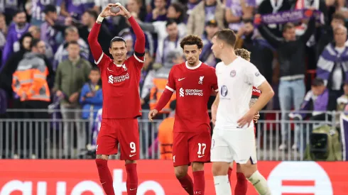 El delantero uruguayo fue foco de críticas por su insólita equivocación
