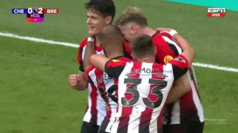 Derrota de los Blues como local.