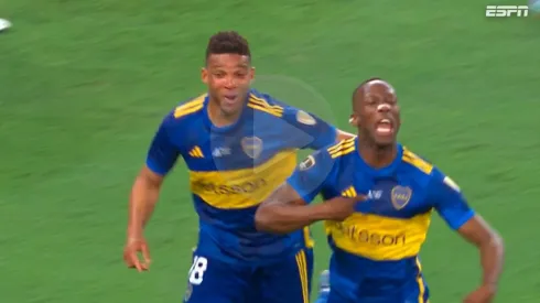 El golazo de Luis Advíncula que hizo estallar de alegría el Maracaná