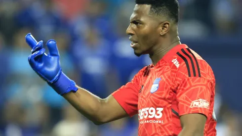 GUAYAQUIL, ECUADOR – JUNE 28: Pedro Ortíz goalkeeper of Emelec gestures after a round of sixteen first leg match between Emelec and Atletico Mineiro as part of Copa CONMEBOL Libertadores 2022 at George Capwell Stadium on June 28, 2022 in Guayaquil, Ecuador. (Photo by Franklin Jacome/Getty Images)
