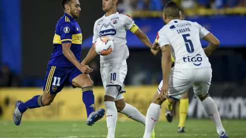 BUENOS AIRES, ARGENTINA – MARCH 10: Eduardo Salvio of Boca Juniors fights for the ball with Andres Ricaurte of Deportivo Independiente Medellin during a Group H match between Boca Juniors and Deportivo Independiente Medellin as part of Copa CONMEBOL Libertadores 2020 at Estadio Alberto J. Armando on March 10, 2020 in Buenos Aires, Argentina. (Photo by Marcelo Endelli/Getty Images)
