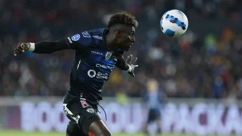 QUITO, ECUADOR - AUGUST 31: Jhoanner Chavez of Independiente del Valle during a Copa CONMEBOL Sudamericana 2022 first-leg semifinal match between Independiente del Valle and Melgar at Rodrigo Paz Delgado Stadium on August 31, 2022 in Quito, Ecuador. (Photo by Franklin Jacome/Getty Images)