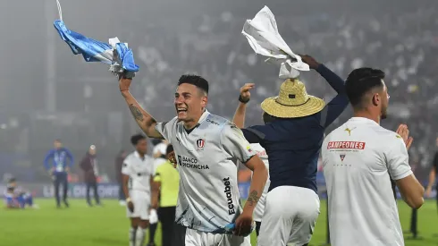 MALDONADO, URUGUAY - OCTOBER 28: Mauricio Martinez of Liga de Quito celebrates after winning in the penalty shoot out after the Copa CONMEBOL Sudamericana 2023 final match between LDU Quito and Fortaleza at Estadio Domingo Burgueño Miguel on October 28, 2023 in Maldonado, Uruguay. (Photo by Marcelo Endelli/Getty Images)