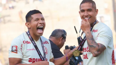 Universitario y Roberto Siucho