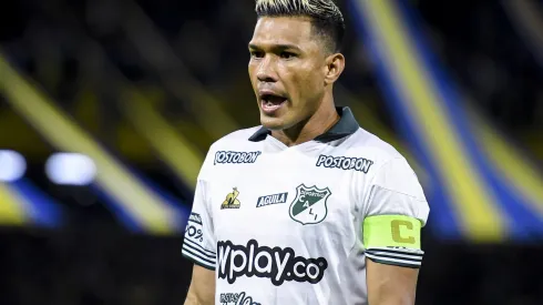 BUENOS AIRES, ARGENTINA – MAY 26: Teofilo Gutierrez of Deportivo Cali gestures during the Copa CONMEBOL Libertadores 2022 match between Boca Juniors and Deportivo Cali at Estadio Alberto J. Armando on May 26, 2022 in Buenos Aires, Argentina. (Photo by Marcelo Endelli/Getty Images)
