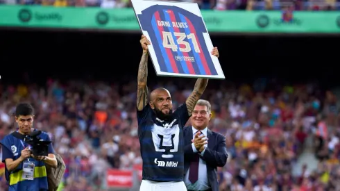 Dani Alves fue excluido del listado de leyendas del FC Barcelona. Getty Images.
