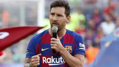 Barcelona piensa bautizar la puerta 10 del Camp Nou con el nombre de Lionel Messi. 
