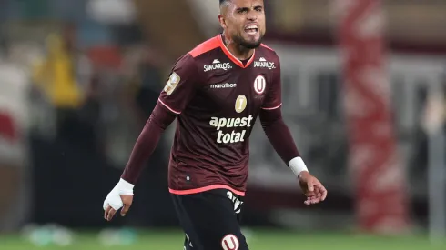 Universitario y Rodrigo Ureña