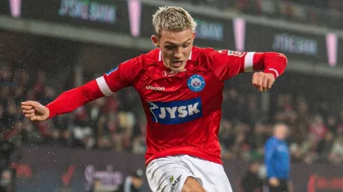 Oliver Sonne y su golazo de chalaca