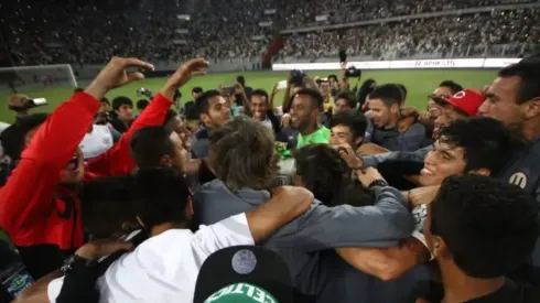 Universitario de Deportes y Raúl Fernández