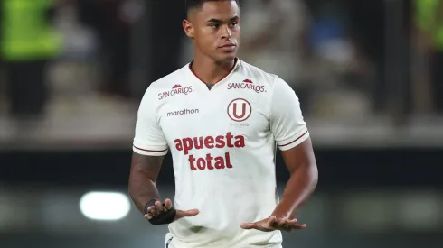 Universitario y la posible salida de Cristopher Olivares
