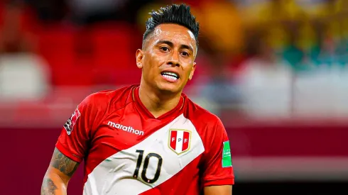 Christian Cueva jugando para Perú.