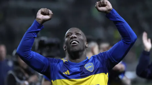 Luis Advíncula y su renovación en Boca Juniors