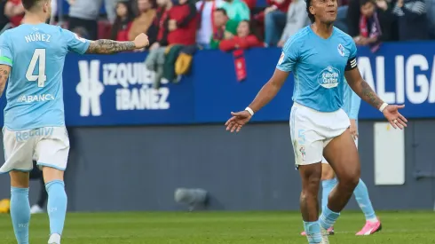 Renato Tapia podría jugar la UEFA Champions League pronto