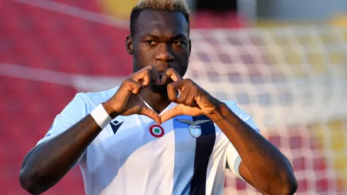 Felipe Caicedo celebrando gol en Lazio