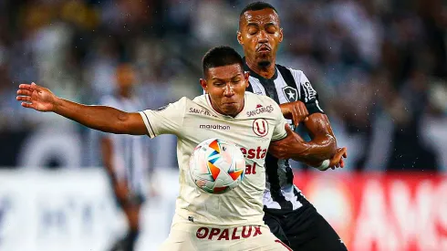 Universitario vs. Botafogo por Copa Libertadores.
