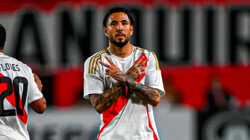 Sergio Peña jugando para Perú y pensando en volver a Alianza Lima.