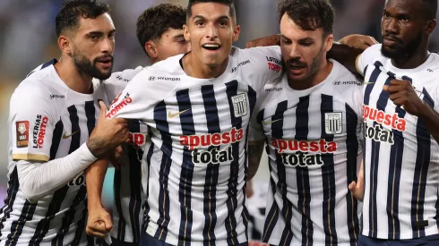 Crack de Alianza Lima dejaría el club ahora