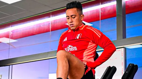 Christian Cueva jugando para Perú.
