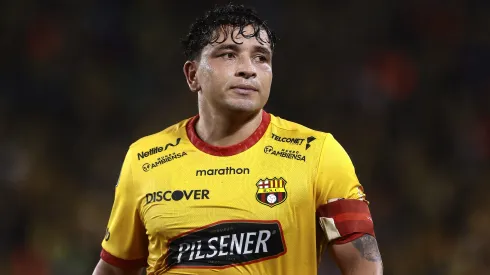 GUAYAQUIL, ECUADOR – MAY 03:  Mario Pineida of Barcelona SC looks on  during a  Copa CONMEBOL Libertadores 2023 Group C match between Barcelona SC and Palmeiras at Estadio Monumental Isidro Romero Carbo on May 03, 2023 in Guayaquil, Ecuador. (Photo by Franklin Jacome/Getty Images)
