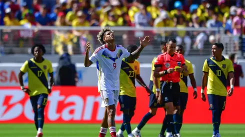 Ecuador perdió 2-1 ante Venezuela por Copa América.
