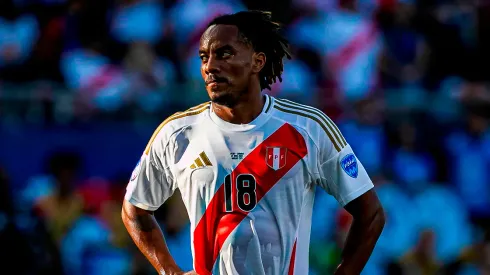 André Carrillo en el Perú vs. Canadá.