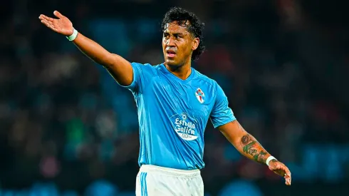 Renato Tapia jugando para Celta.
