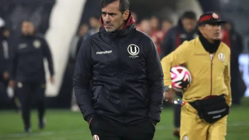 Fabián Bustos dejaría Universitario de Deportes