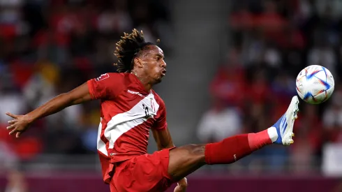 André Carrillo confronta al hincha de la Selección Peruana
