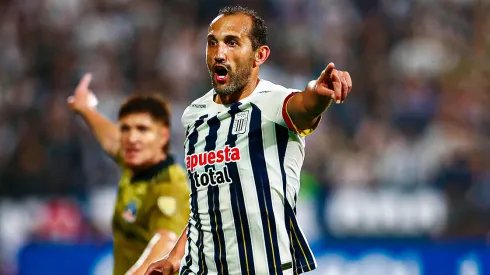 Hernán Barcos, jugador de Alianza Lima de Perú.

