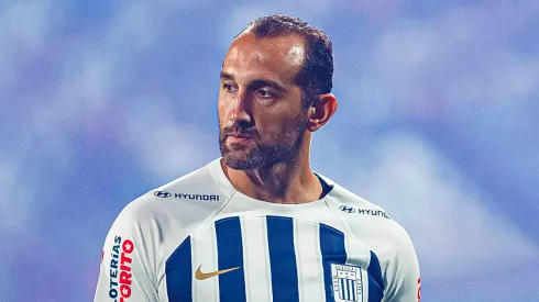 Hernán Barcos, delantero de Alianza Lima.