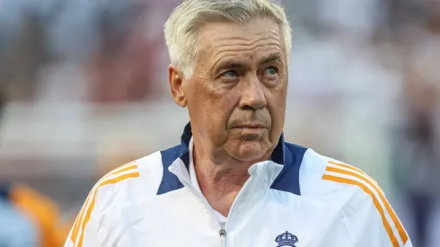 Carlo Ancelotti cruza los dedos para tener un central más en Real Madrid. 
