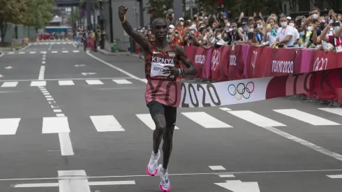 Eliud Kipchoge es bicampeón olímpico en maratón, ya que ha ganado la medalla de oro en Rio 2016 y Tokio 2020. (Imago)
