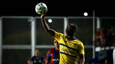 Luis Advíncula fue ofrecido a otro grande de América
