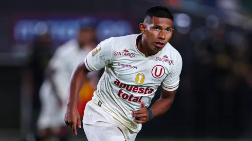 Edison Flores, jugador de Universitario de Perú.
