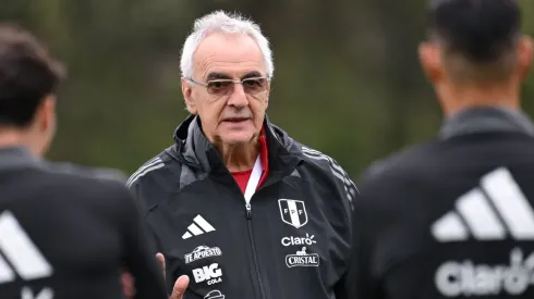 Jorge Fossati probó once pensando en Colombia y Ecuador